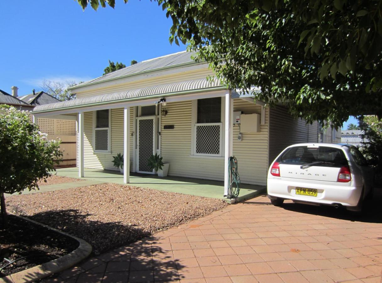 Maeville Cottage Broken Hill Dış mekan fotoğraf